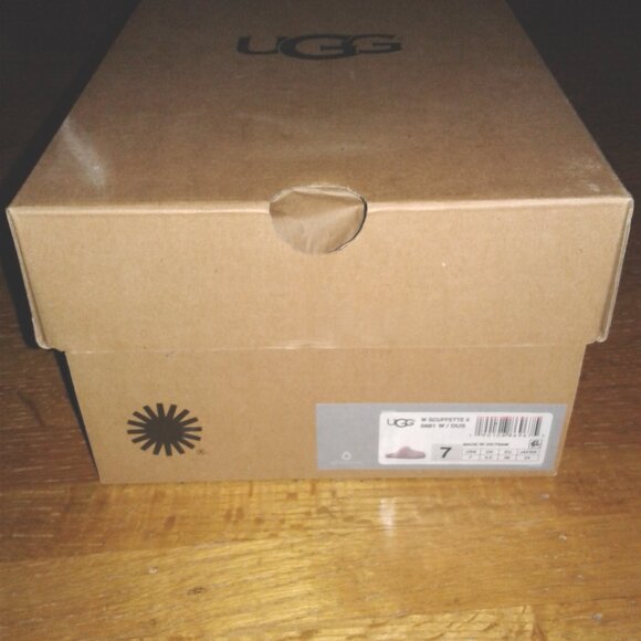 UGG Slippers - Scuffette II - Size 7 - Brand New - Picture 8 of 8